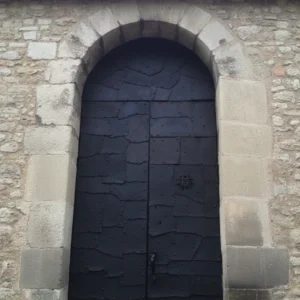 Ferforje bina giriş kapıları. Ağır işçilikli dövme demir bina kapısı: Güvenlik ve estetik bir arada – Savfer